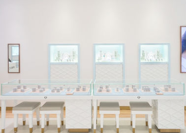 ظروف نمایش جواهرات سفارشی / کابینت نمایش فروشگاه نصب با چراغ های نوار ال ای دی