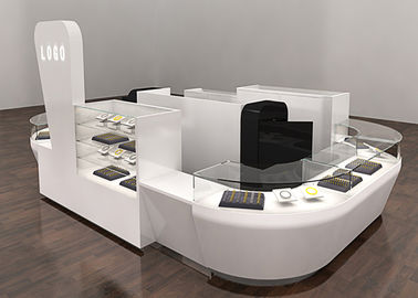 پوشش سفید منحنی کیوسک نمایشگاه جواهرات نمایشگاه طراحی حرفه ای سه بعدی